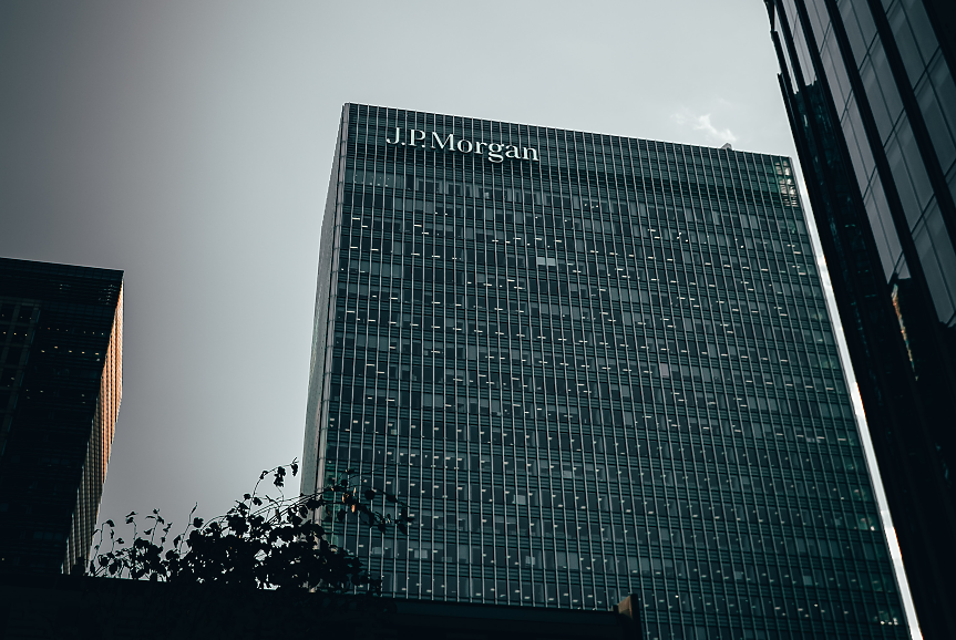 JPMorgan временно забранява на служителите си да използват ChatGPT