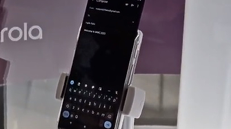 Motorola представи смартфон с разтягащ се екран