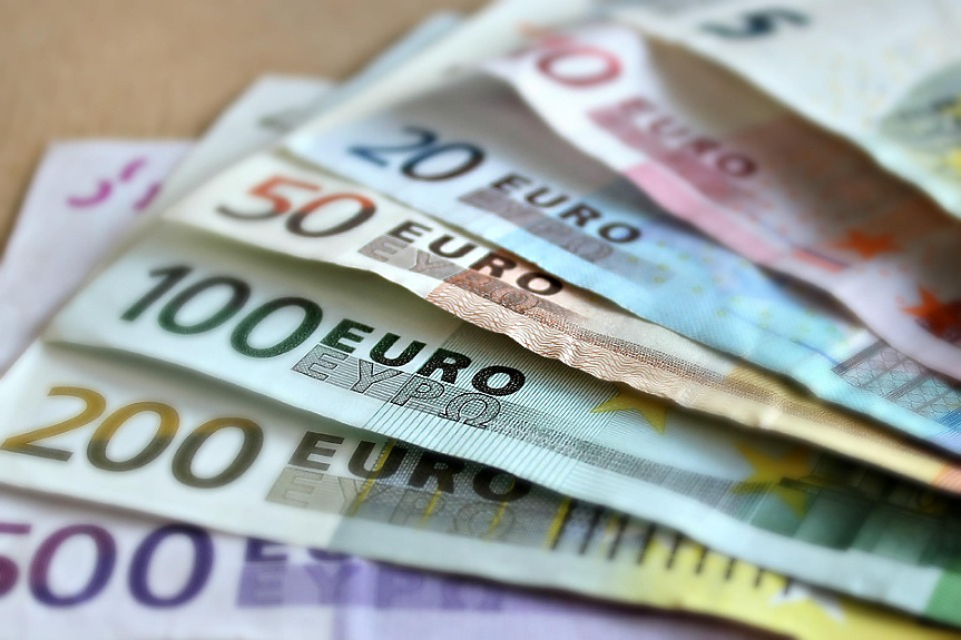 МФ: 1 януари 2025 г. е реалистична дата за приемане на еврото в България