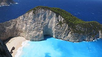Eдин от най-известните гръцки плажове остава затворен за туристи това лято