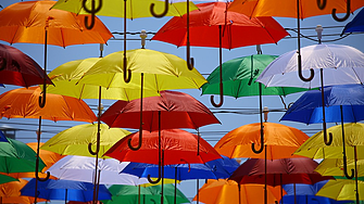 04.05.1715 г.: Произведен е първият сгъваем чадър