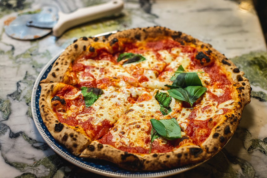 Шок за италианците и любимата им пица, зехтинът поскъпна с 27%