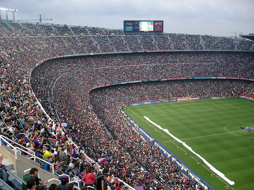 Барселона моли играчите за намаляване на заплатите, за да върне Меси 