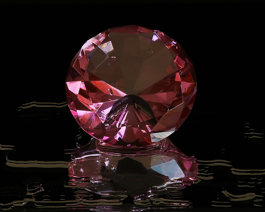 Ултрарядък розов диамант може да бъде продаден на търг за над $35 млн.