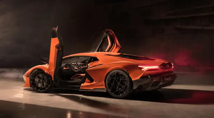 Богаташи изкупиха новото Lamborghini, струващо $600 000