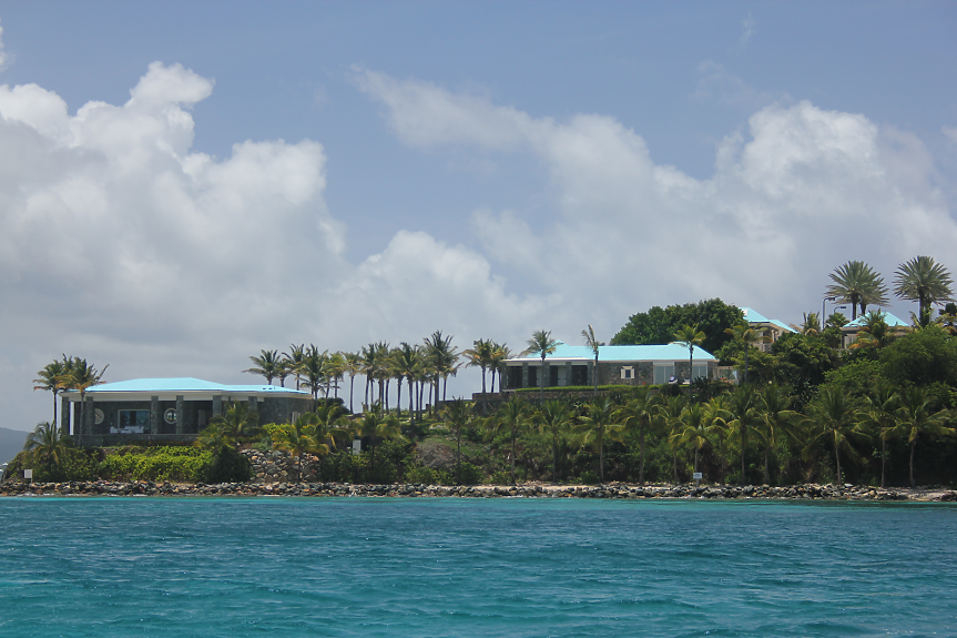 Милиардер купи два острова за $60 млн.