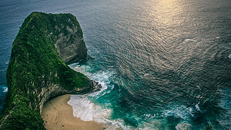 Бали забрани достъпа на туристи до планините си 