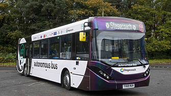 Във Великобритания пуснаха първата автобусна линия без шофьори