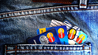 Mastercard стартира глобална програма за рециклиране на кредитни и дебитни карти