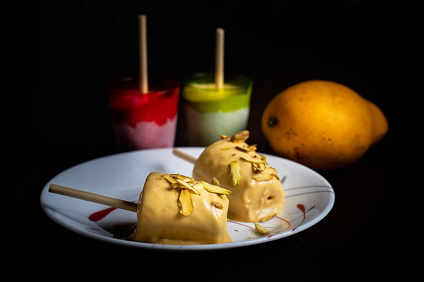 Сред най-пищните лакомства в семейството на сладоледите, този индийски замразен десерт, наречен кулфи, има изкусително богата текстура.