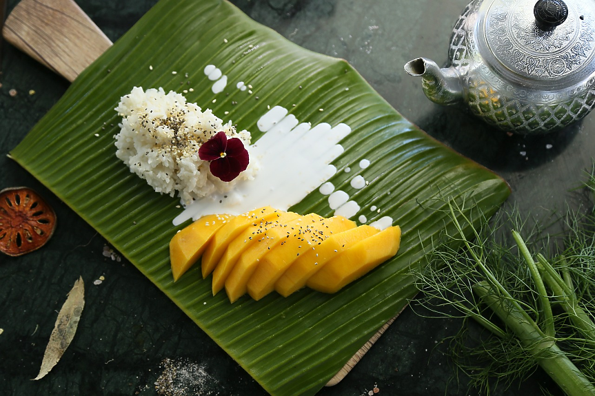 Тайландският лепкав ориз с манго е сред най-съвършените десерти в света.