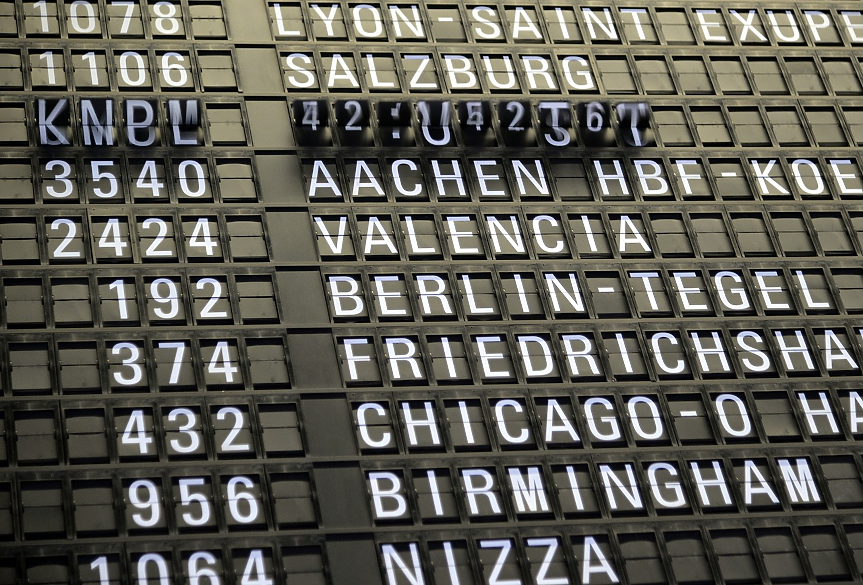 Хаосът по летищата в Европа може да спре, но скъпите билети ще останат