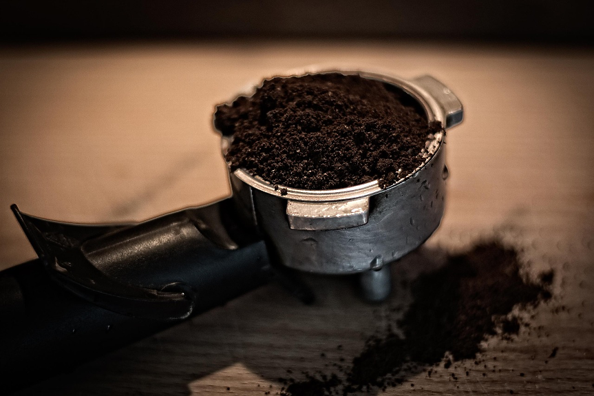 Учени използват утайка от кафе за създаване на по-здрав бетон