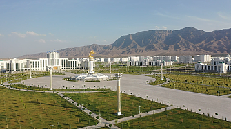 Туркменистан откри нов умен град, в който всички сгради са бели