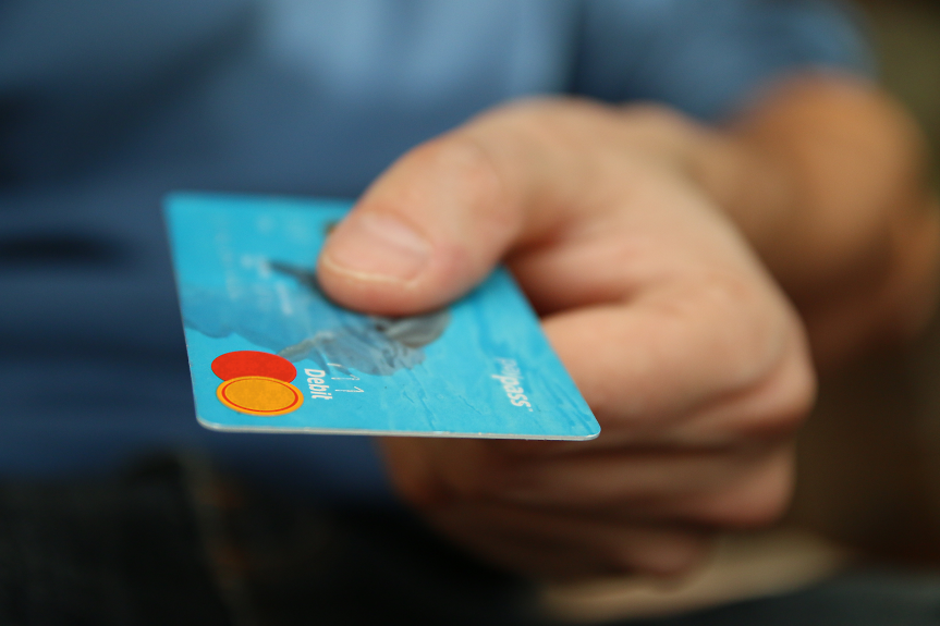 Mastercard забранява покупките на марихуана с дебитни карти