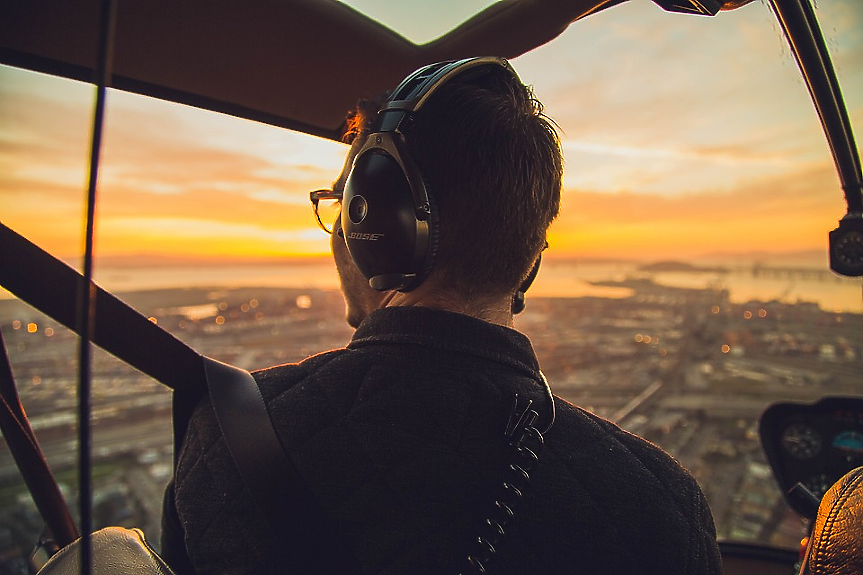 Разговор с пилот срещу $50 ви спасява от страха от летене