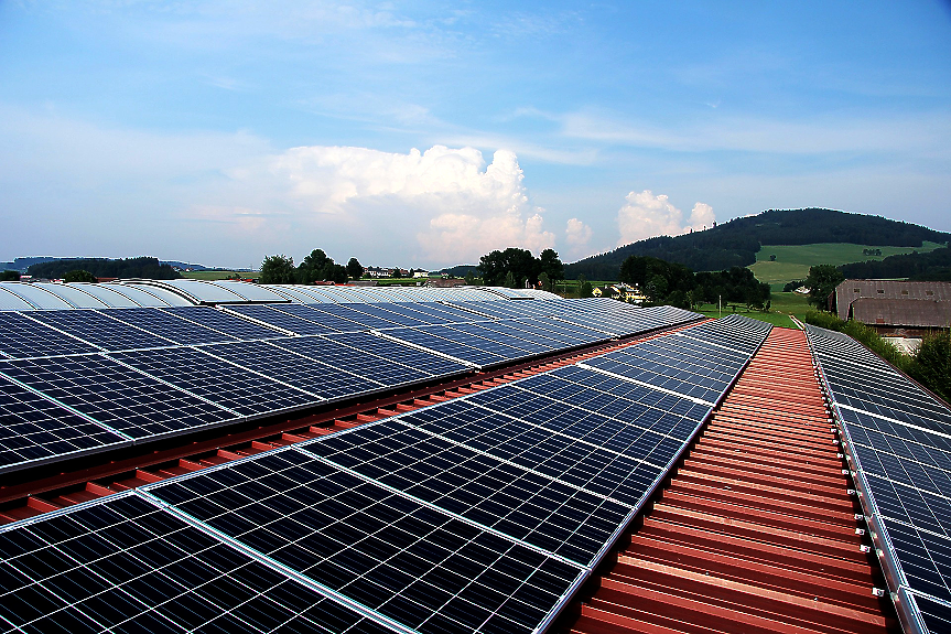 Строят най-големия соларен парк у нас на територията на летище Силистра