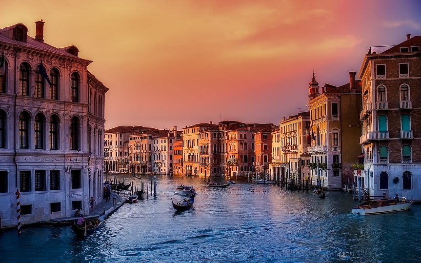 ЮНЕСКО препоръчва Венеция да бъде добавена към застрашеното световно наследство