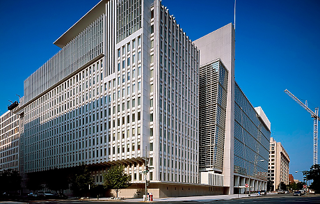 25.09.1990 г.: България става член на МВФ и Световната банка