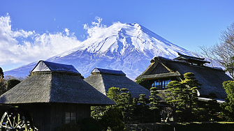 Как най-високият връх в Япония стана жертва на свръхтуризма?