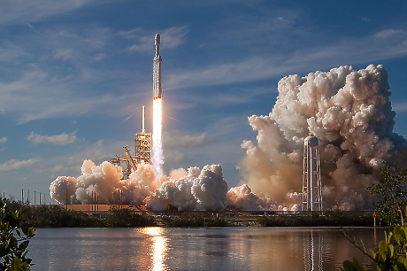 28.09.2008 г.: SpaceX успешно изстрелва първата частна космическа ракета в орбита