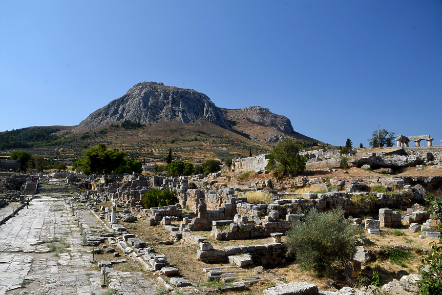 Как древните гърци изграждат първия релсов път?