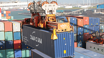 Една пета от морските товари в ЕС се обработват в три пристанища