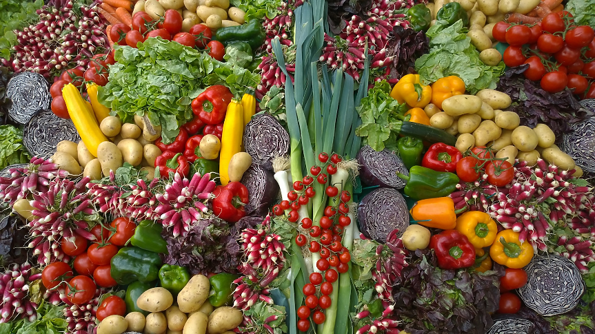 Кои плодове и зеленчуци поевтиняха през последния месец?