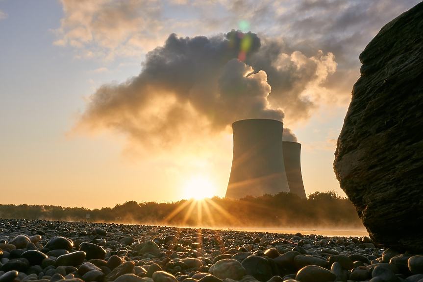 Ядрената енергетика преодолява десетилетия стагнация, за да утрои капацитета си