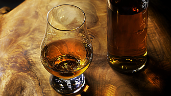 Бутилка от най-търсеното уиски в света се продаде за $2.7 млн. 