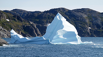Хиляди ледници в Гренландия бързо отстъпват територия