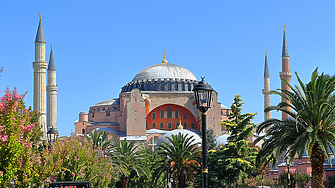 Турция въвежда входна такса за туристи за Света София