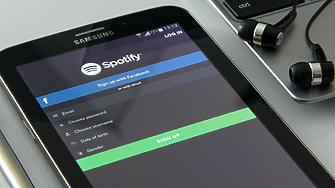Spotify променя начина, по който плаща на изпълнителите