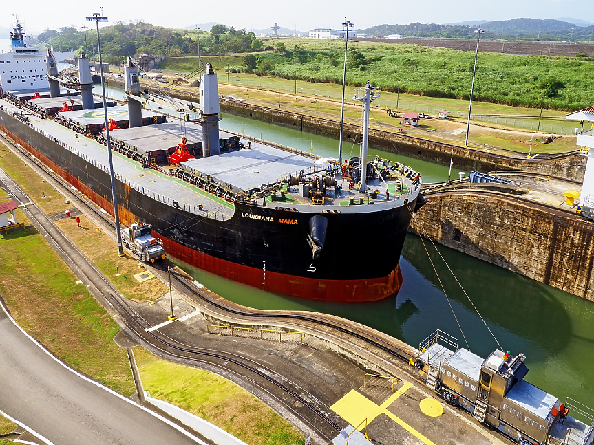 Компания плати близо $4 млн. за приоритетно ползване на Панамския канал