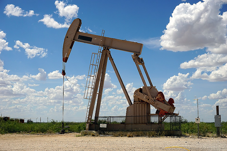 Цените на петрола със спад, въпреки ескалацията на конфликта в Близкия изток