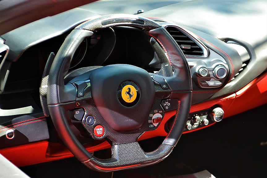 Най-скъпото Ferrari, продавано някога на търг, струва $51.7 млн. 