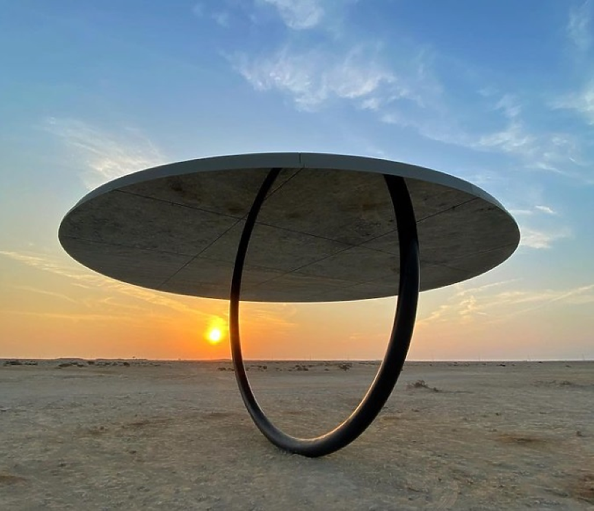 Умопомрачителните огледала, изникнали в пустинята на Катар