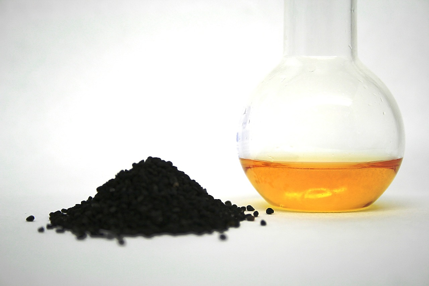 Тайна суперхрана ли е маслото от черен кимион?
