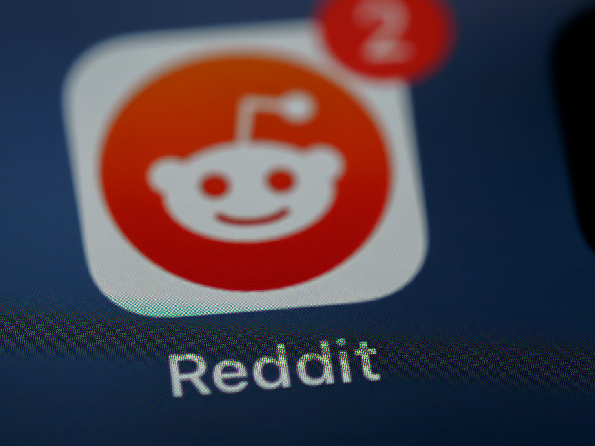 Шефът на OpenAI ще спечели милиони от IPO-то на Reddit