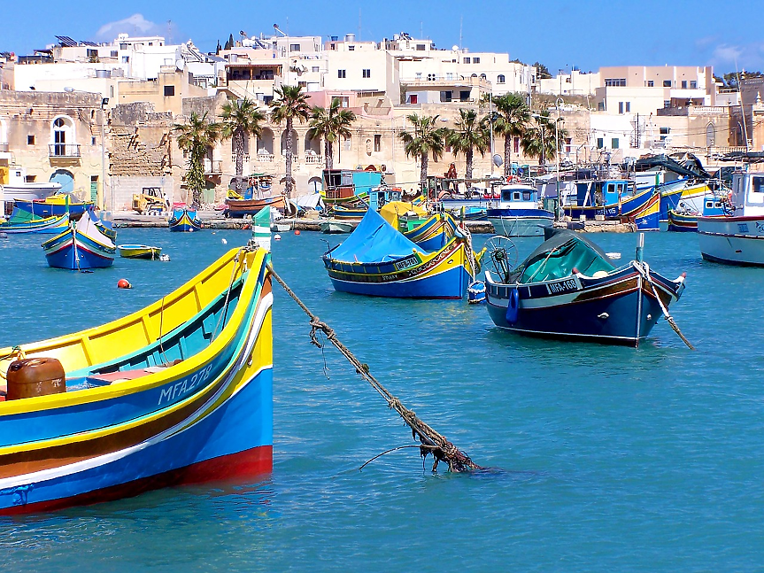 Малта е островна държава, разположена върху архипелаг в центъра на Средиземно море. И по население, и по площ е най-малката страна-член на ЕС, както и петата най-малка държава в Европа.