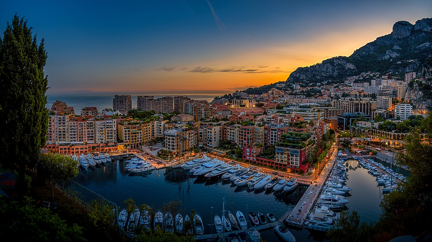 Обградено от Франция и от Средиземно море, една трета от населението на Монако притежава милиони, но въпреки това страната заема третото място сред най-недостъпните дестинации за покупка на имот в света.