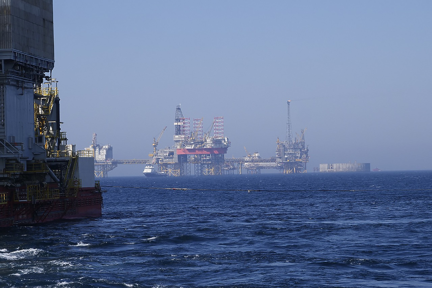 Петролните и газови гиганти в Северно море изостават от климатичните обещания