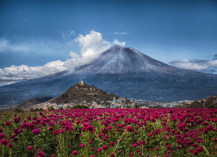 Най-опасният активен вулкан в Мексико отмени полети