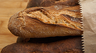 Френски пекари счупиха световния рекорд за най-дълга багета