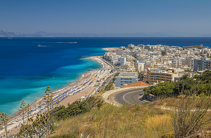 Гръцки остров предлага повече от 25 000 безплатни почивки на британци