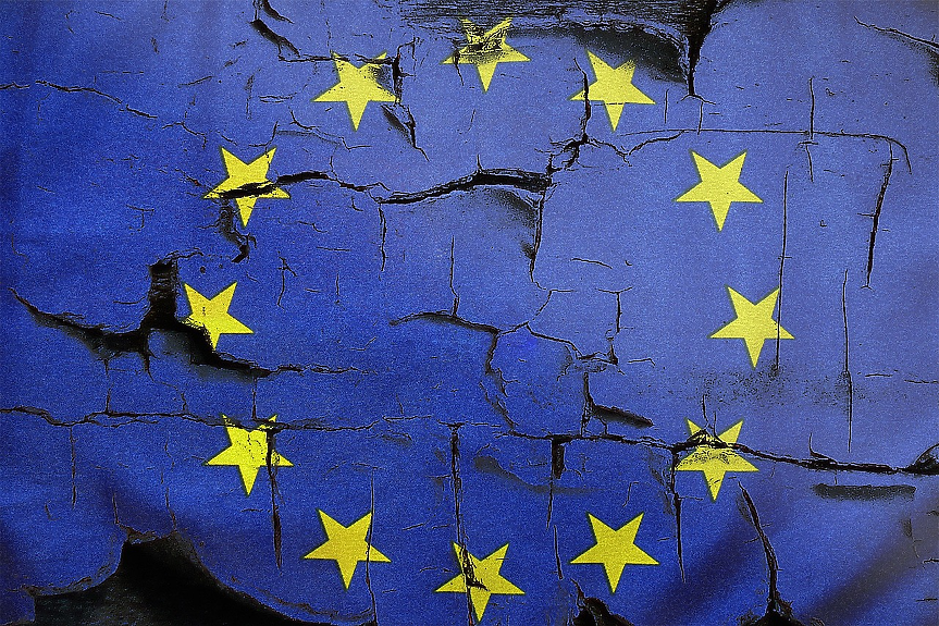 Европейската икономика е изправена пред троен удар 