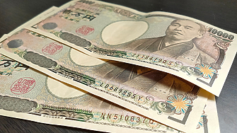 Японската йена поскъпна рязко, след като падна до 34-годишно дъно