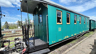 Туристически ретро влак тръгва по теснолинейката през юли