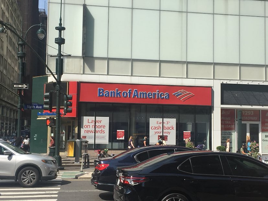 Шефът на Bank of America: Не знам защо Бъфет продава акциите ни 