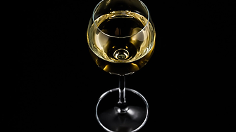 Анализ: Умерената консумация на алкохол не е по-добра за здравето от въздържанието